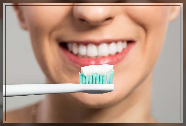woman ready for brushing teeth