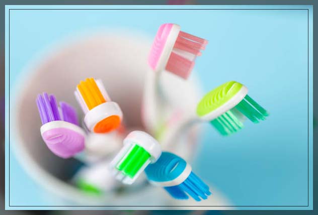 choosing right toothbrush for brushing teeth