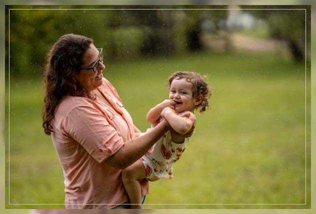 grandmom stopping child from thumb sucking