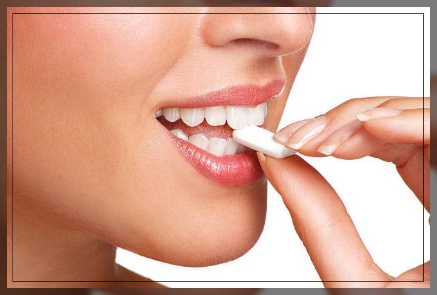 eating chewing gum to promte saliva