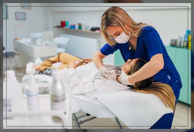 doctor carrying out a jawline filler procedure